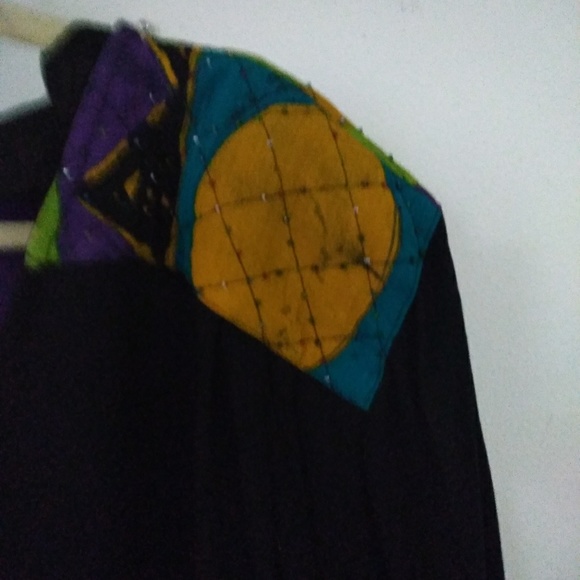 Glamour and flattering comfort - Picture 3 of 4